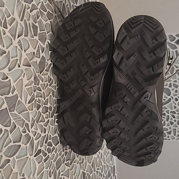 MERRELL BOOTS - Picture 3 of 4